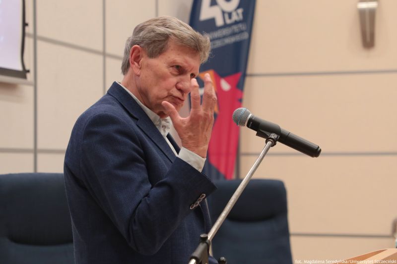 Prof. Leszek Balcerowicz na WEFiZ