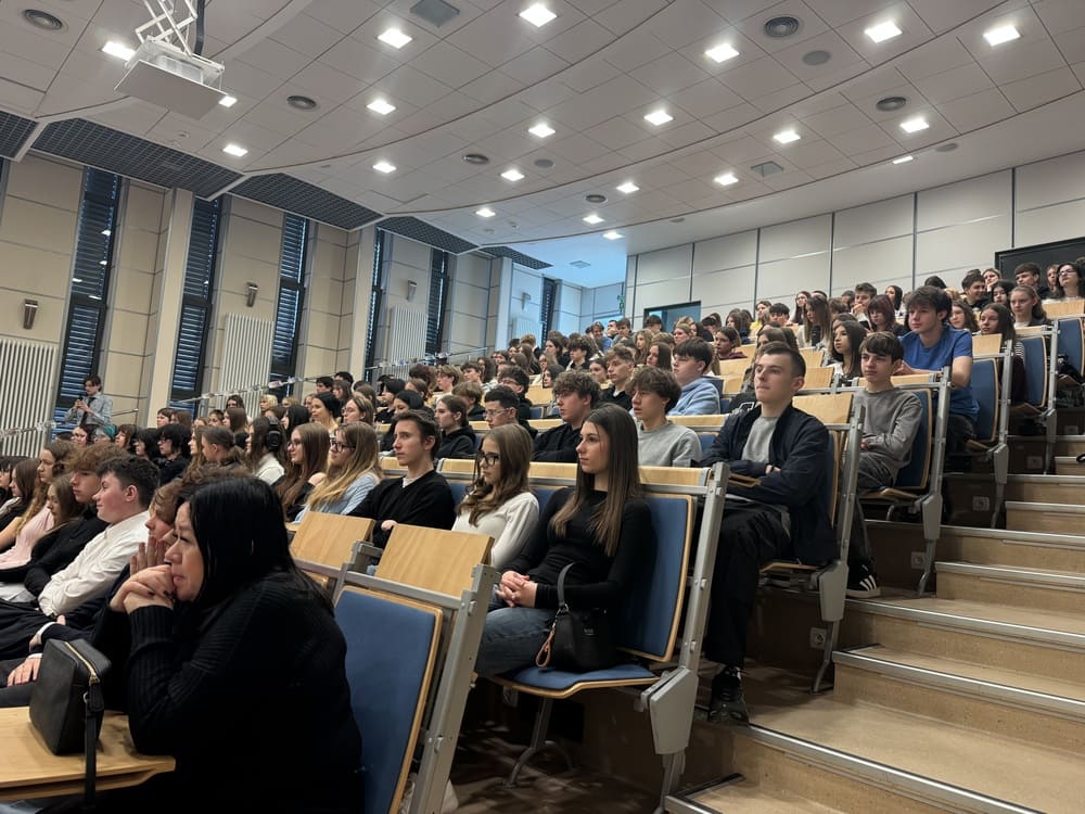 Debata na temat mediów społecznościowych w edukacji finansowej