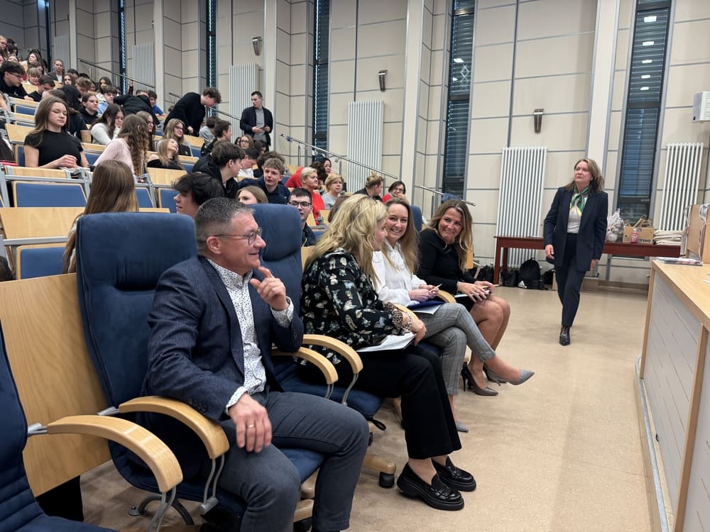 Debata na temat mediów społecznościowych w edukacji finansowej